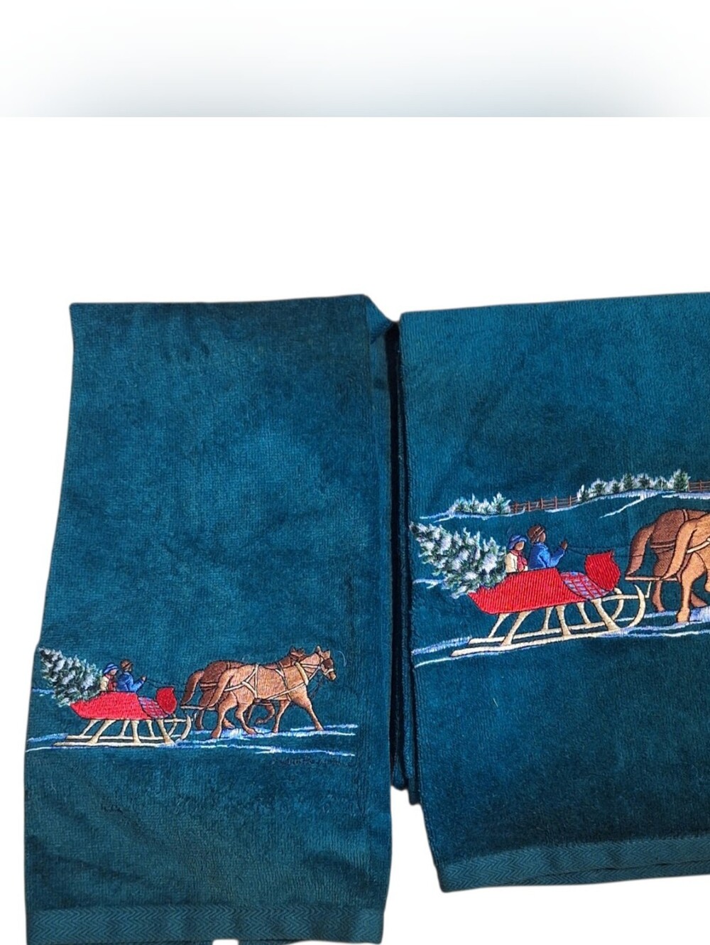 Vintage Grand Prix by Avanti Christmas Sleigh Tree Snow Embroidered Towel Set